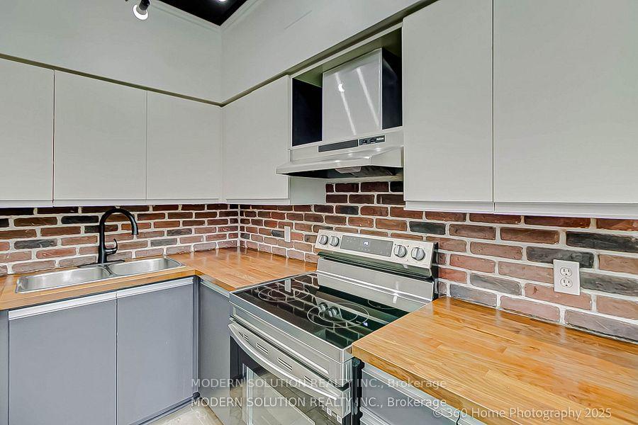 Photo 12 of Unit 304, 21 George Street, Aurora, Aurora Village — HOMEH