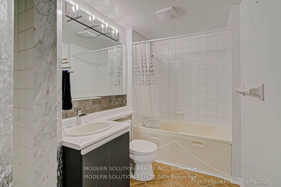 Photo 16 of Unit 304, 21 George Street, Aurora, Aurora Village — HOMEH