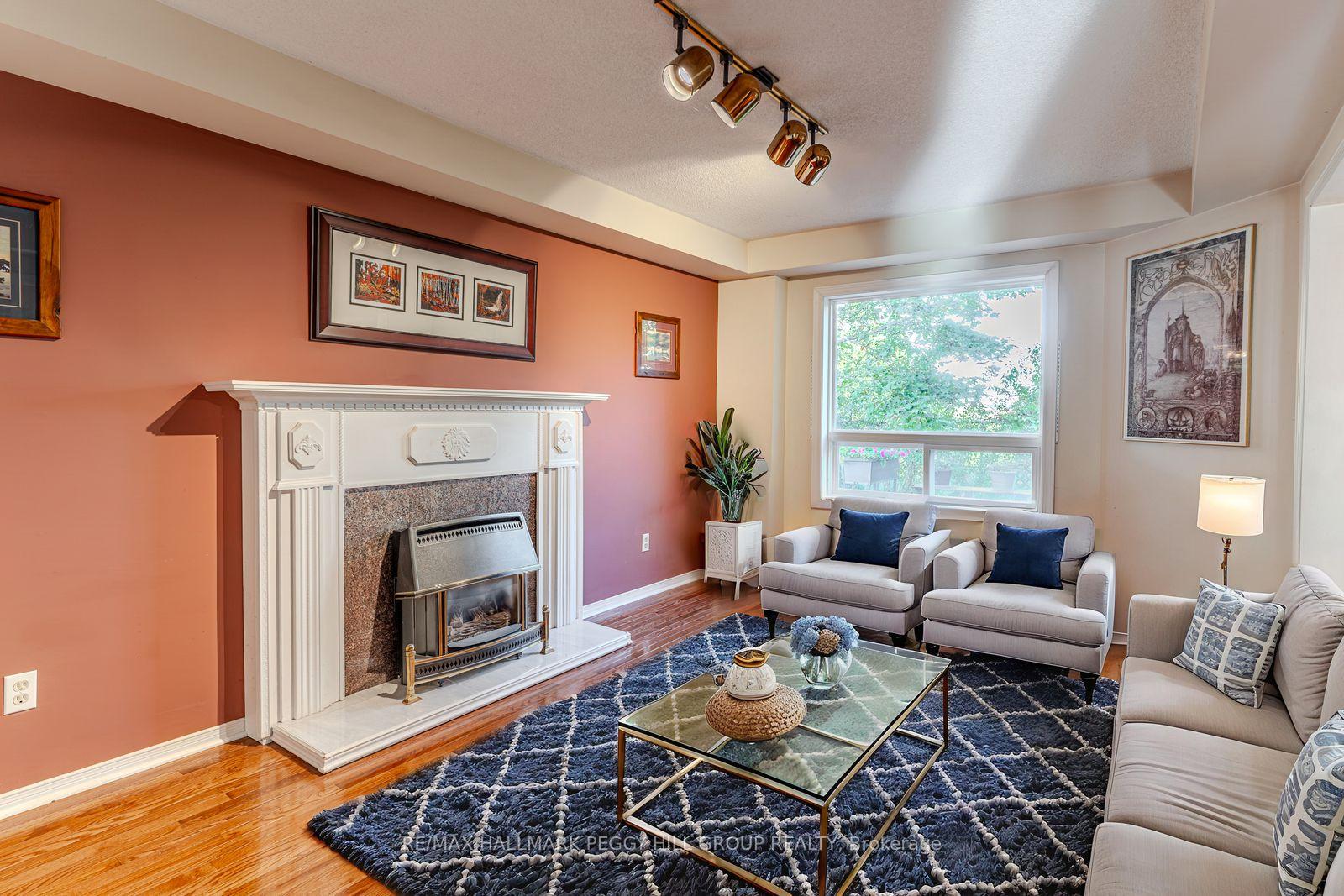 Photo 10 of 58 McDougall Drive, Barrie, West Bayfield — HOMEH