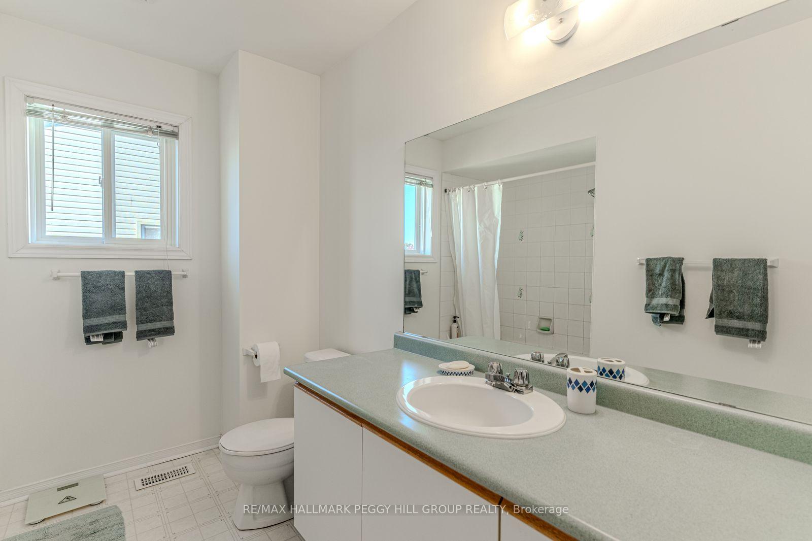 Photo 9 of 58 McDougall Drive, Barrie, West Bayfield — HOMEH