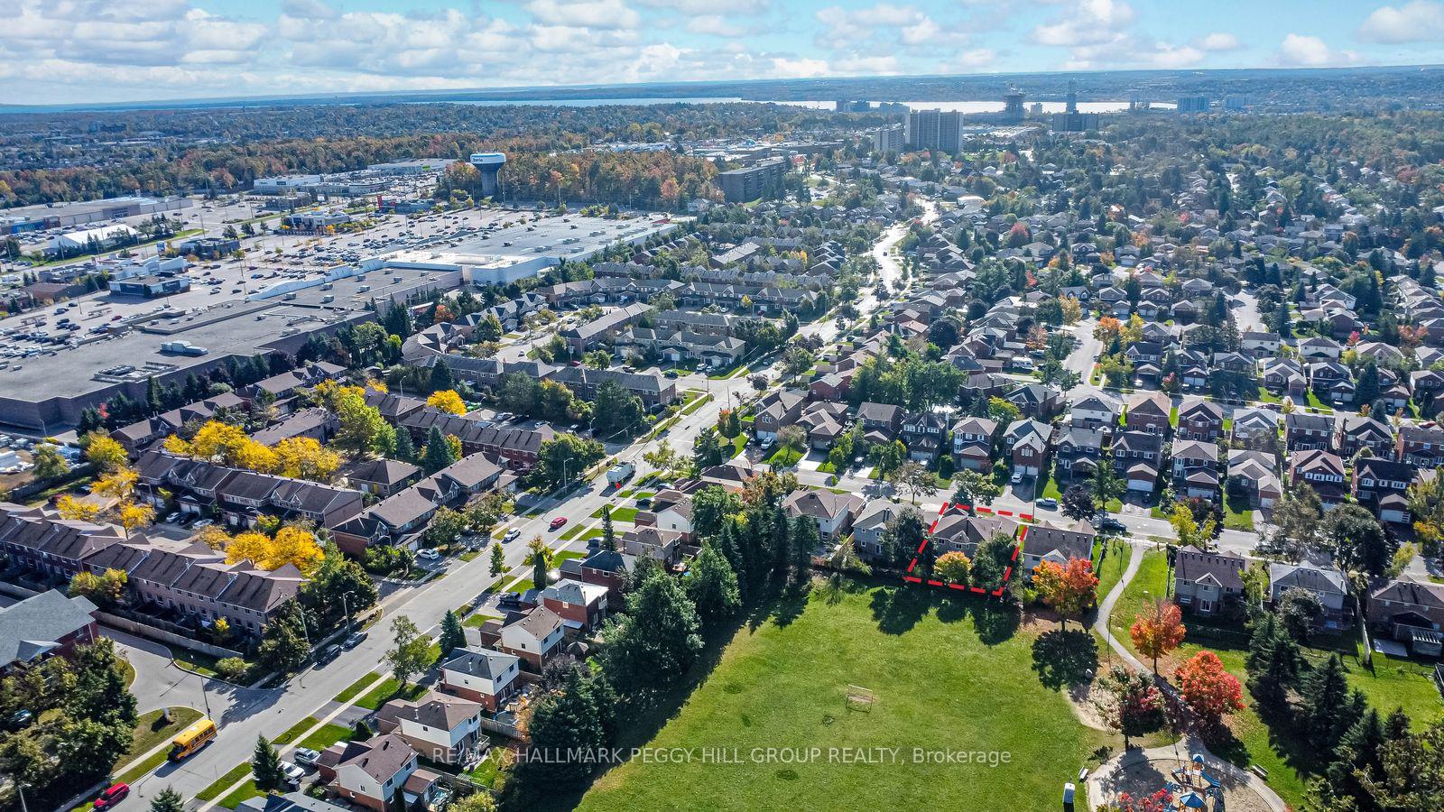 Photo 18 of 58 McDougall Drive, Barrie, West Bayfield — HOMEH