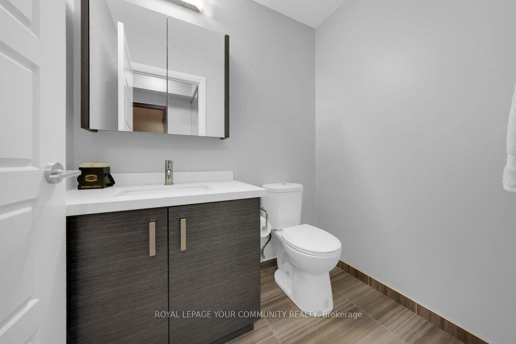 Photo 6 of Unit 202, 1 Uptown Drive, Markham, Unionville — HOMEH