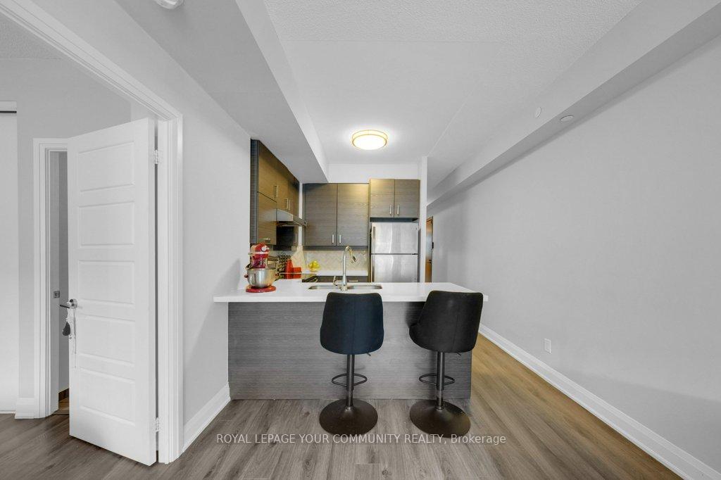 Photo 12 of Unit 202, 1 Uptown Drive, Markham, Unionville — HOMEH