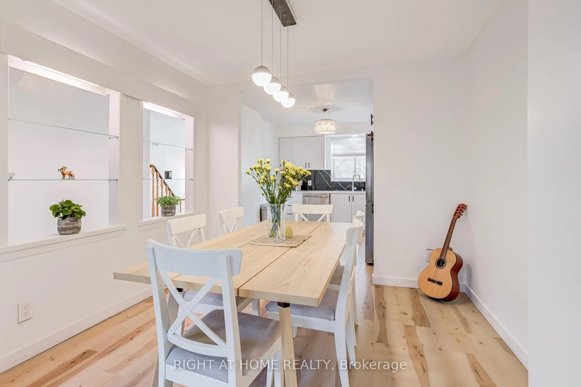 Photo 5 of Unit 37, 37 The Carriage Way, Markham, Royal Orchard — HOMEH
