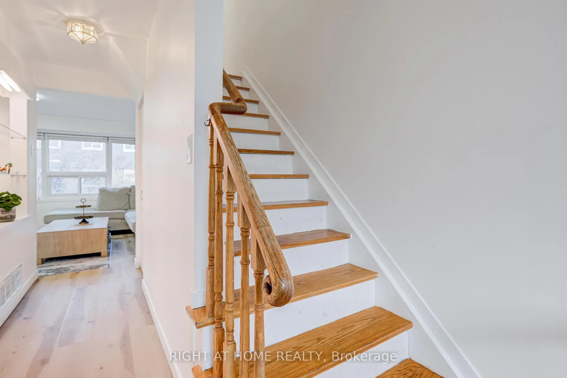 Photo 9 of Unit 37, 37 The Carriage Way, Markham, Royal Orchard — HOMEH
