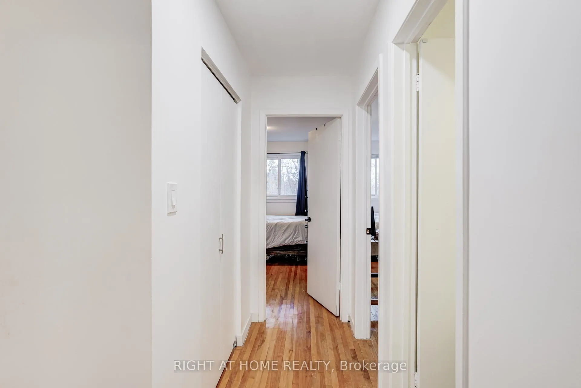 Photo 10 of Unit 37, 37 The Carriage Way, Markham, Royal Orchard — HOMEH