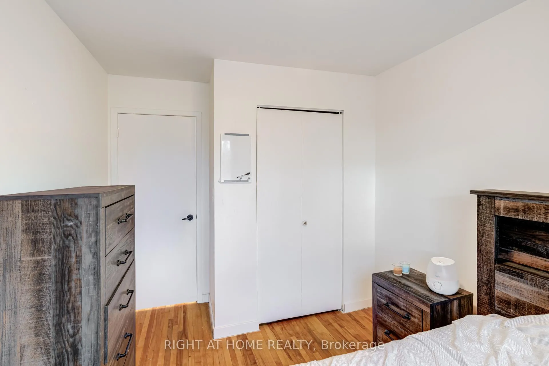 Photo 12 of Unit 37, 37 The Carriage Way, Markham, Royal Orchard — HOMEH