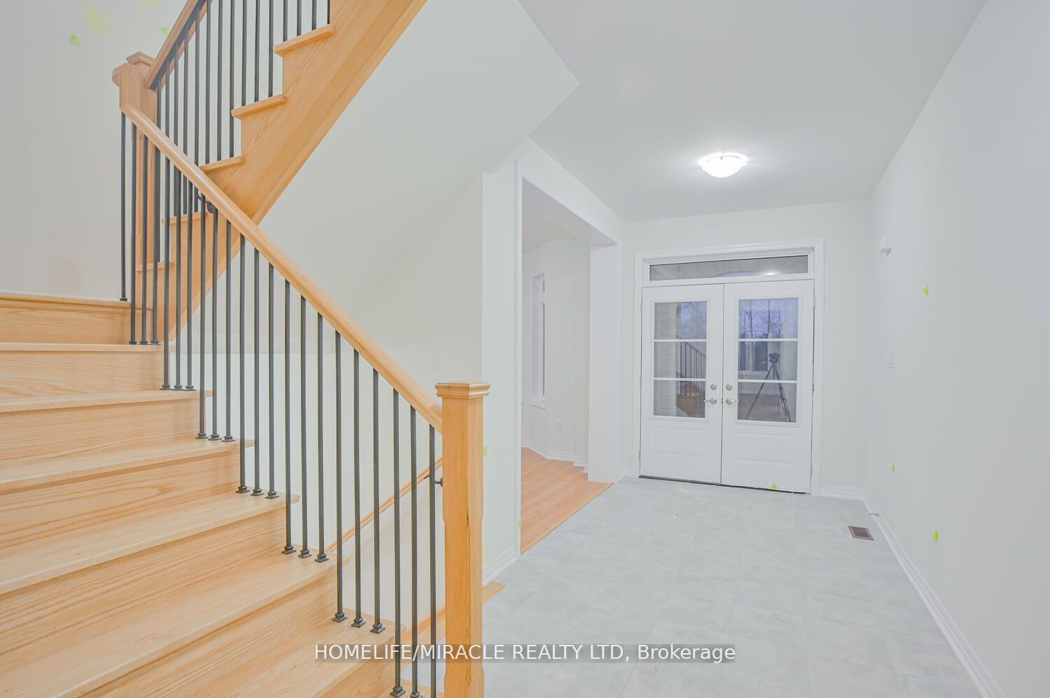 Photo 3 of 255 Centre Street, Clearview, Stayner — HOMEH