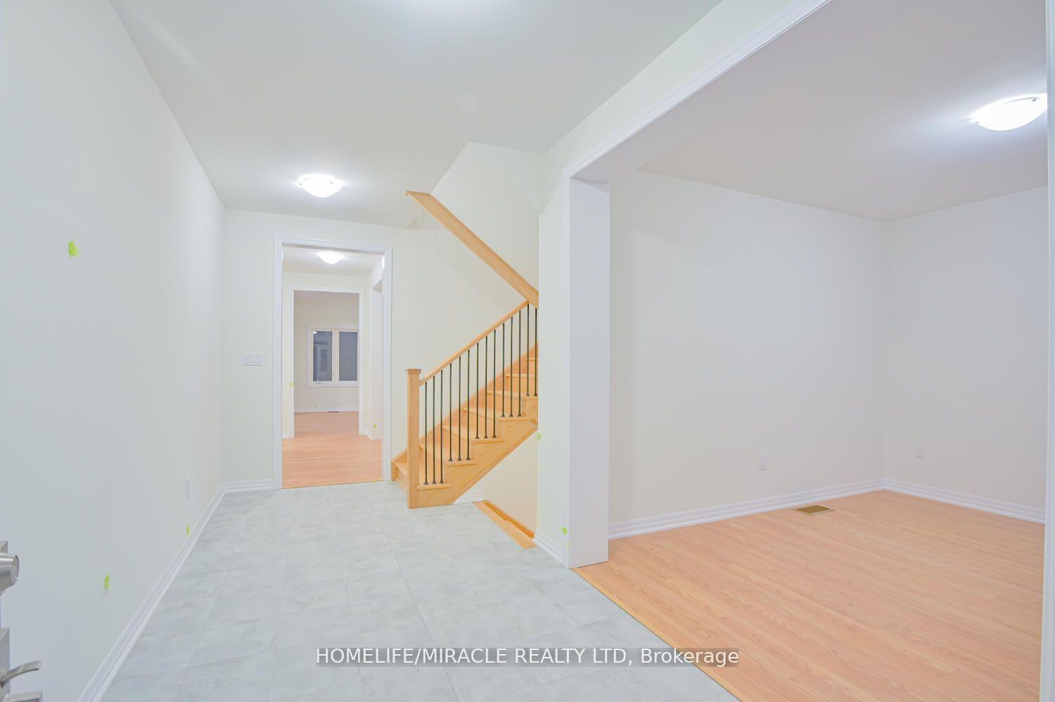Photo 4 of 255 Centre Street, Clearview, Stayner — HOMEH