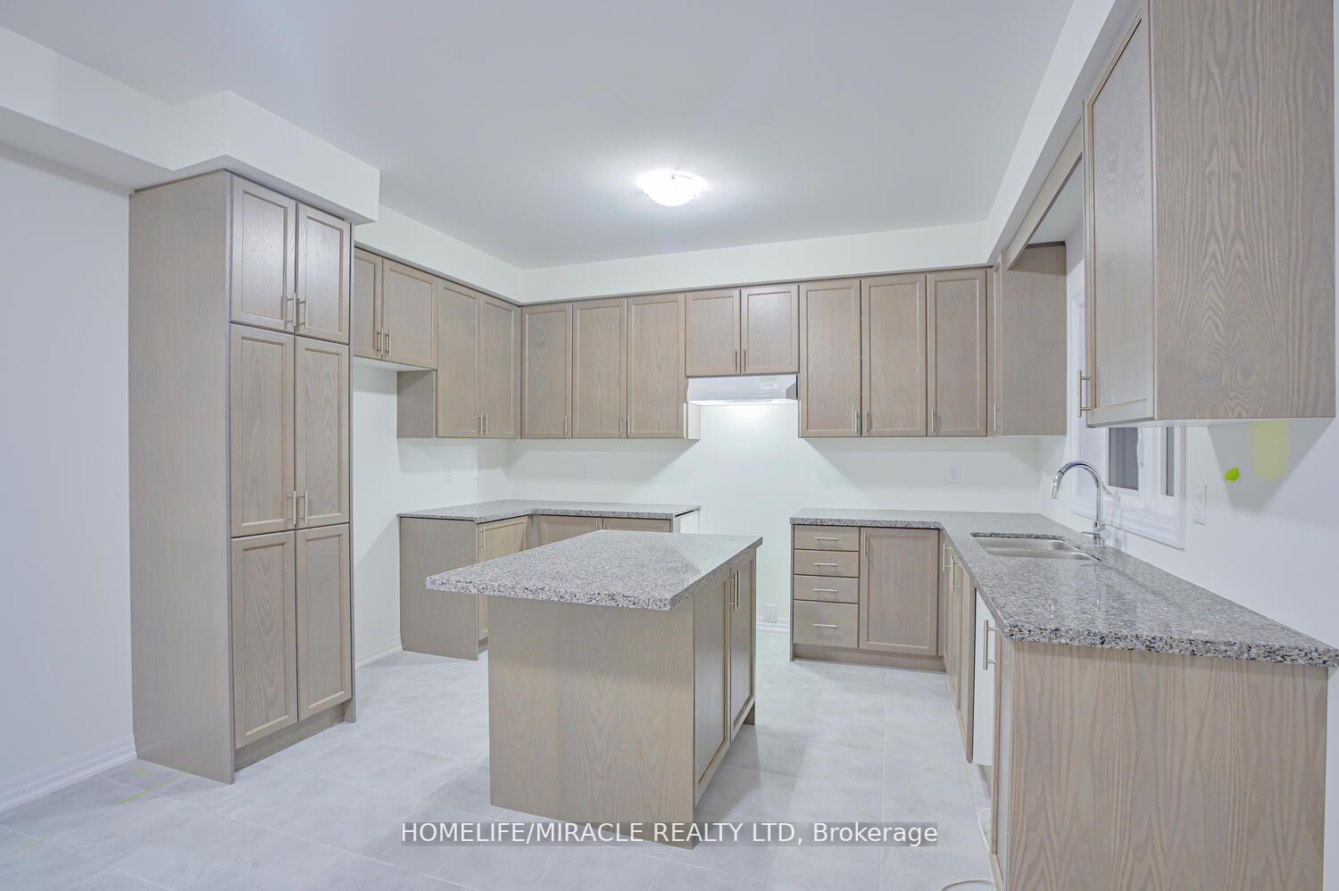 Photo 12 of 255 Centre Street, Clearview, Stayner — HOMEH