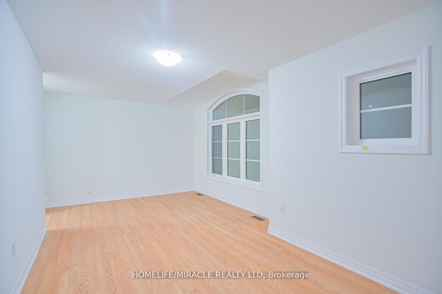 Photo 32 of 255 Centre Street, Clearview, Stayner — HOMEH