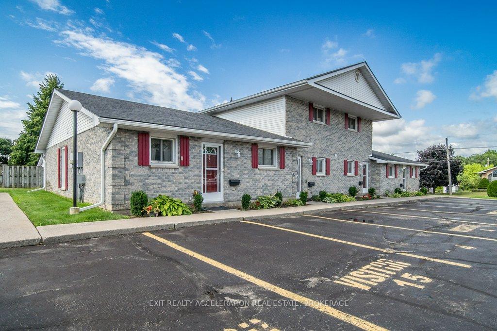 Photo 3 of Unit Unit #4, 73 Lywood Street, Belleville, Thurlow Ward — HOMEH