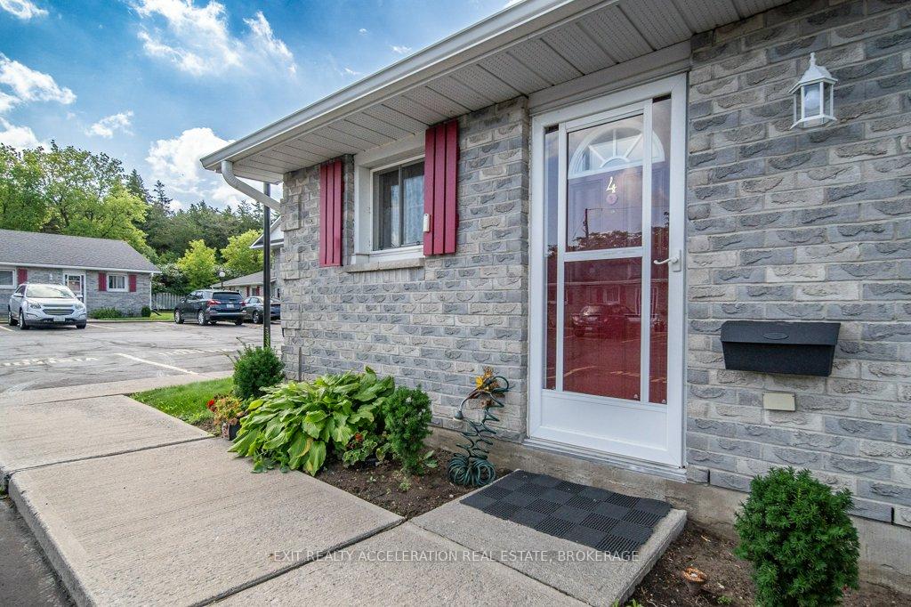 Photo 4 of Unit Unit #4, 73 Lywood Street, Belleville, Thurlow Ward — HOMEH