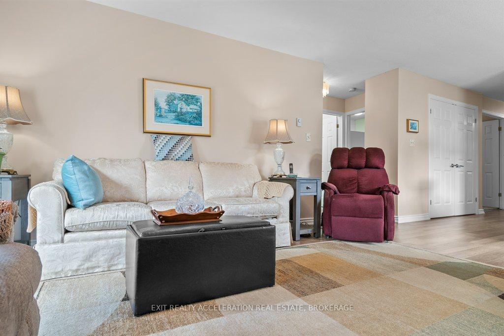 Photo 10 of Unit Unit #4, 73 Lywood Street, Belleville, Thurlow Ward — HOMEH