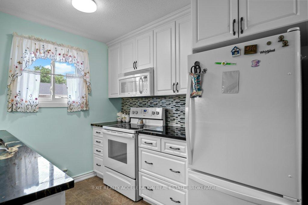 Photo 13 of Unit Unit #4, 73 Lywood Street, Belleville, Thurlow Ward — HOMEH