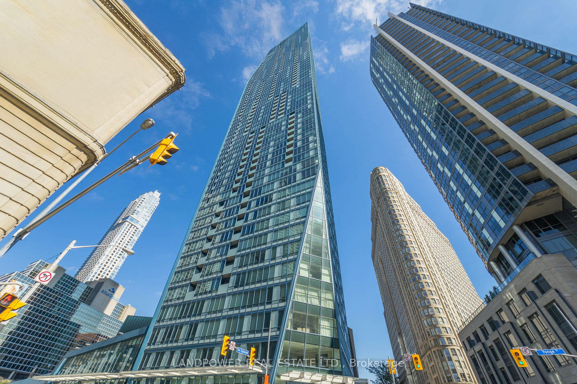 Photo 9 of Unit 1409, 8 The Esplanade, Toronto, Waterfront Communities — HOMEH