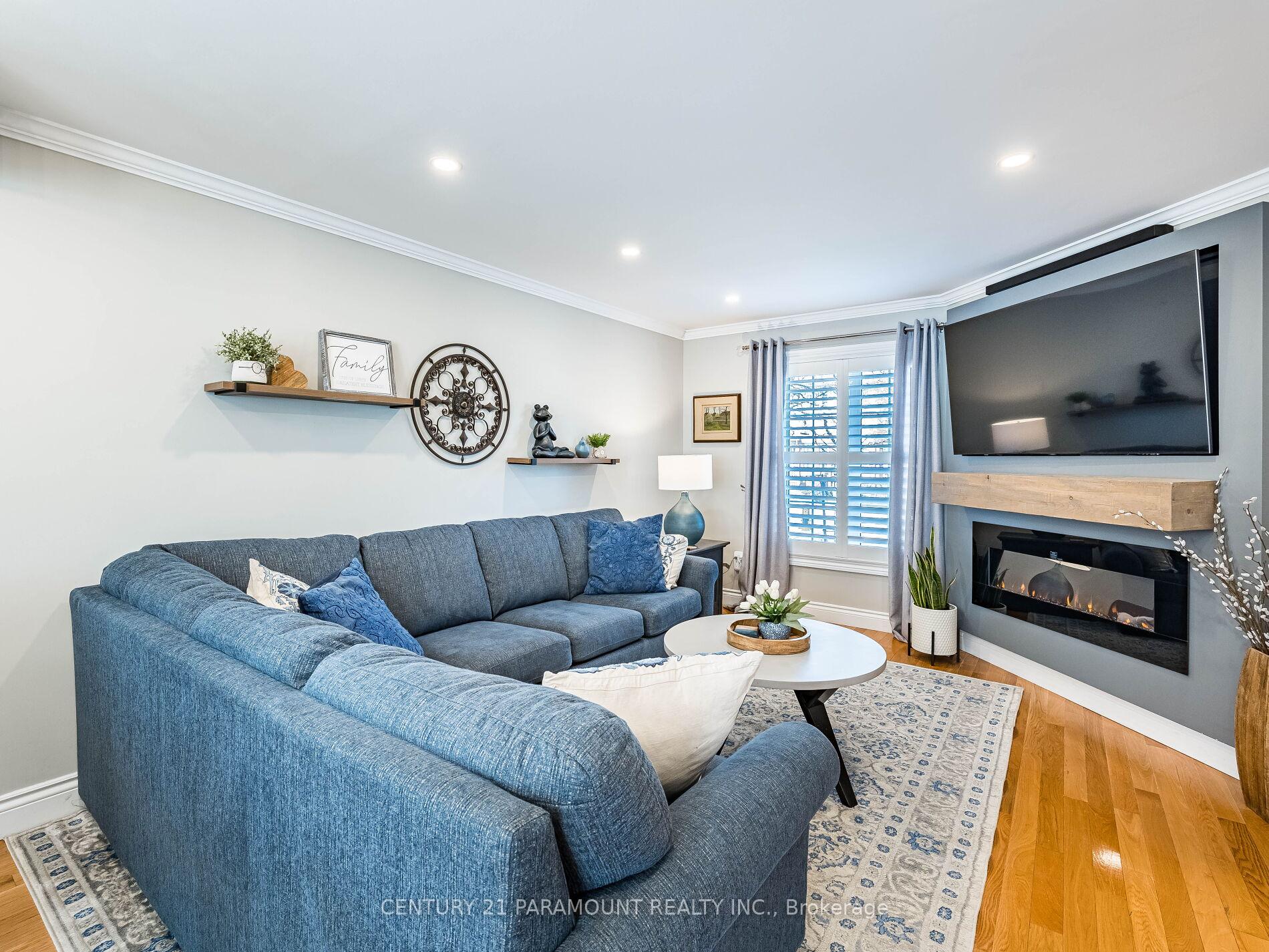 Photo 9 of 347 John West Way, Aurora, Bayview Wellington — HOMEH