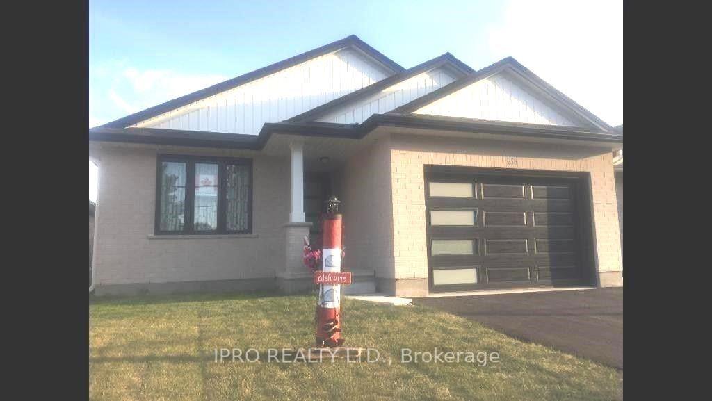 Photo 2 of 258 Hill Street, Central Elgin, Rural Central Elgin — HOMEH