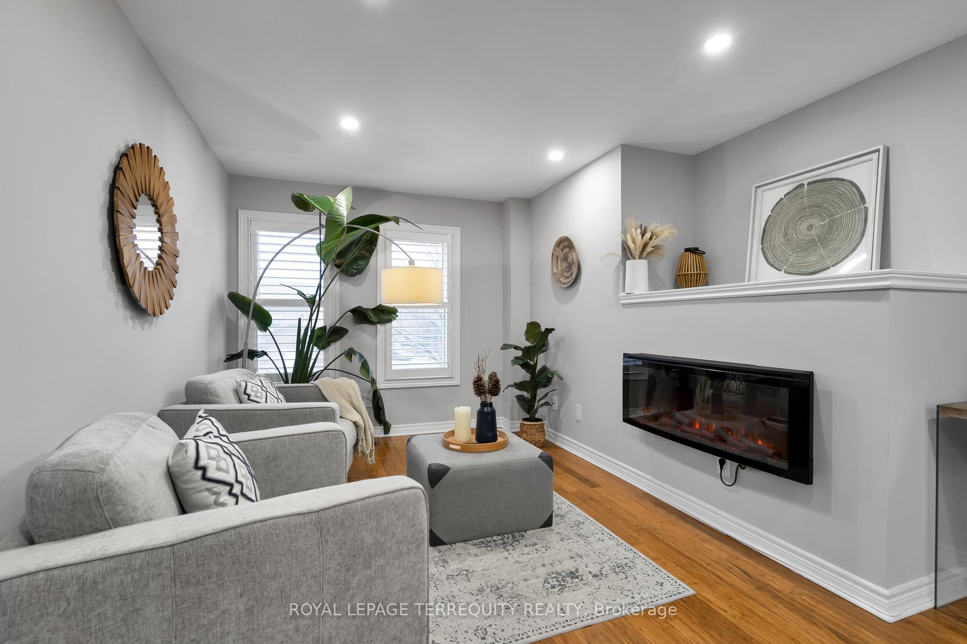Photo 3 of 27 Milloy Place, Aurora, Aurora Grove — HOMEH