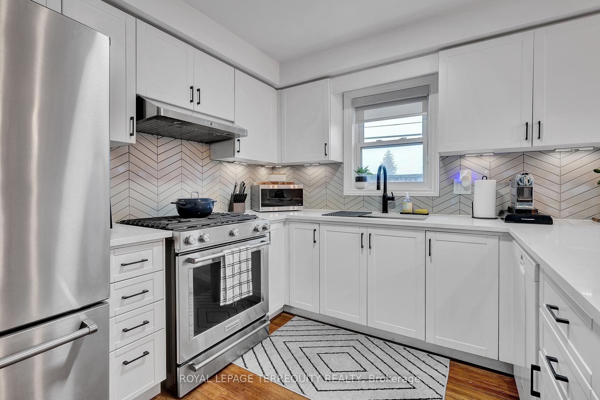 Photo 5 of 27 Milloy Place, Aurora, Aurora Grove — HOMEH