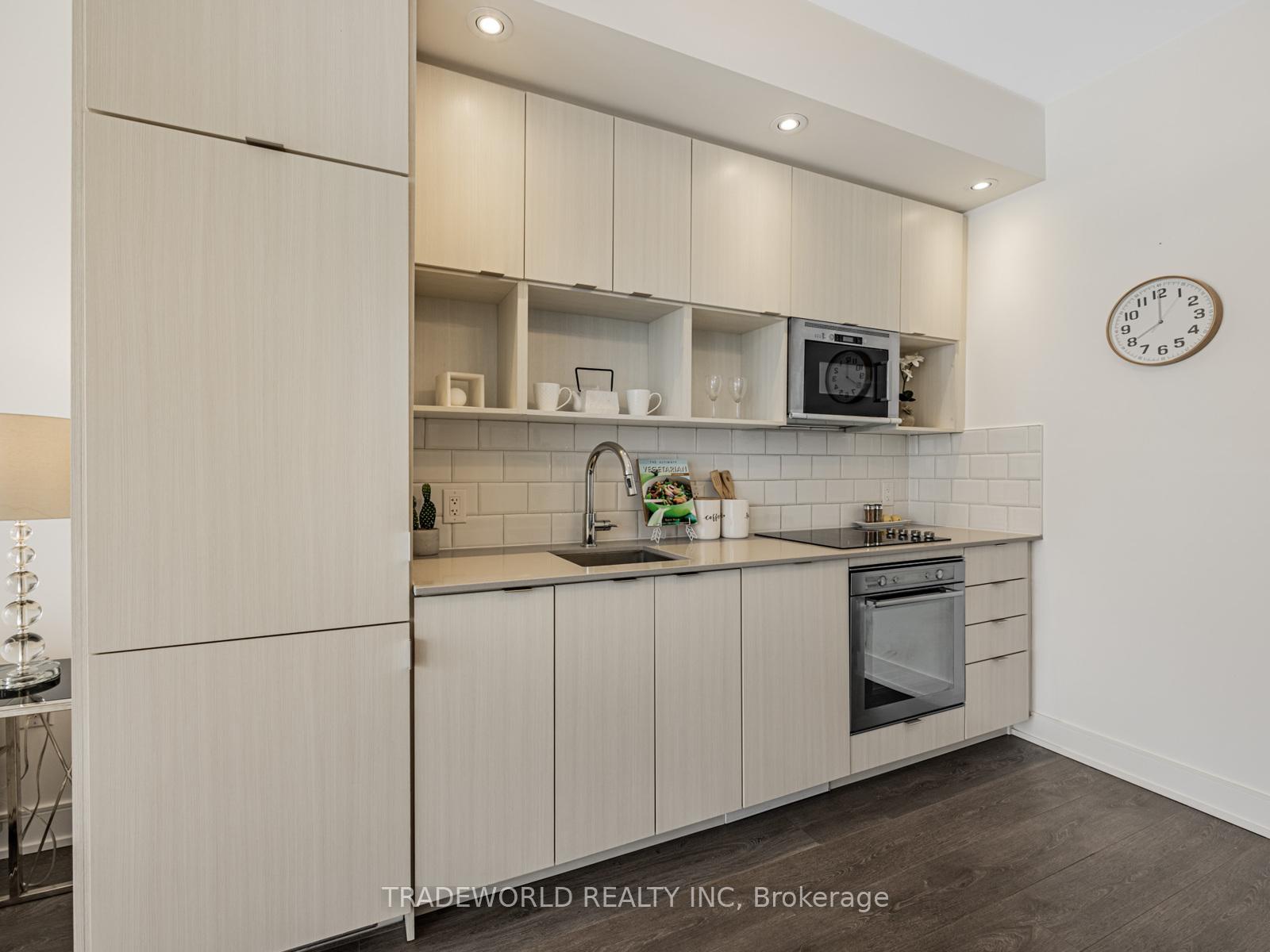 Photo 9 of Unit Ph03, 89 Mcgill Street, Toronto, Church-Yonge Corridor — HOMEH
