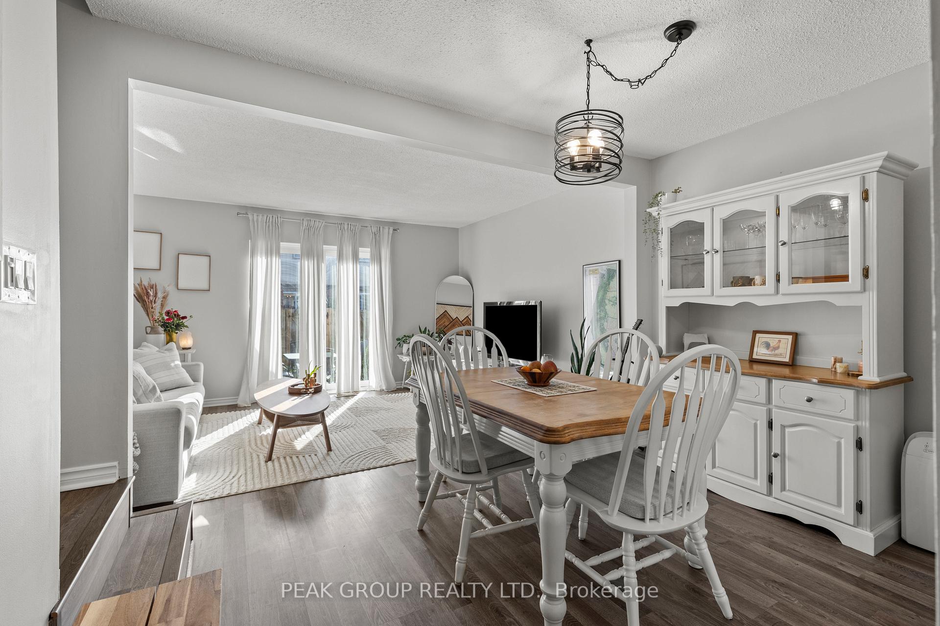Photo 6 of Unit 19, 302 Vine Street, St. Catharines, Carlton/Bunting — HOMEH