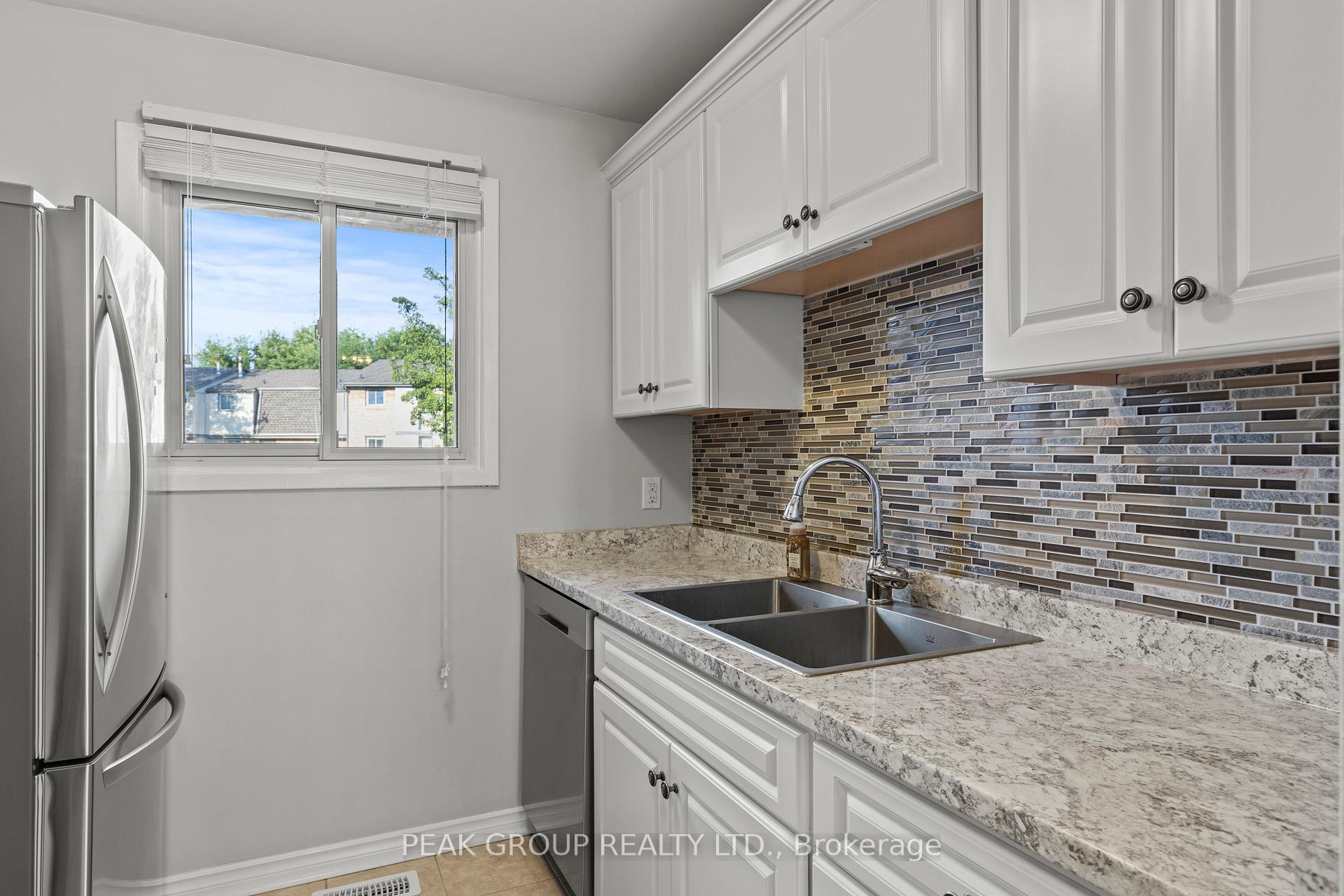 Photo 11 of Unit 19, 302 Vine Street, St. Catharines, Carlton/Bunting — HOMEH