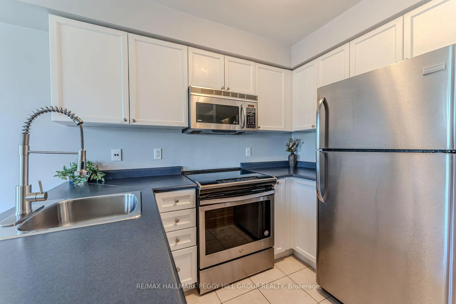 Photo 3 of Unit 35, 209 Harvie Road, Barrie, Holly — HOMEH