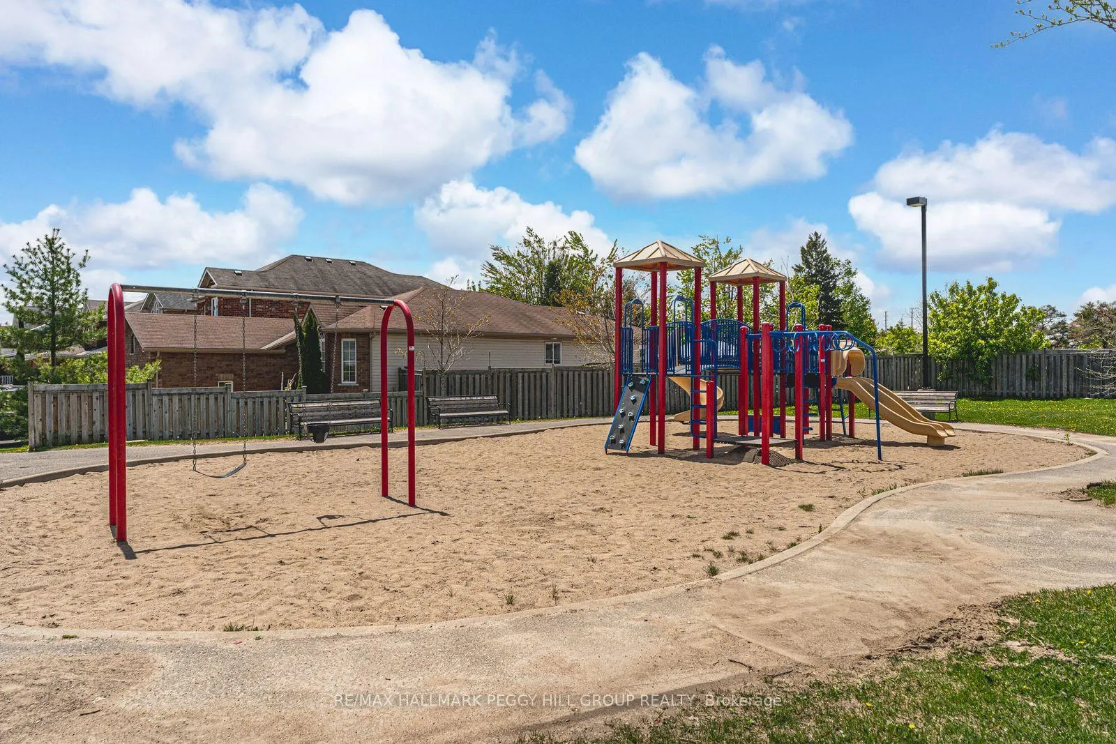 Photo 5 of Unit 35, 209 Harvie Road, Barrie, Holly — HOMEH