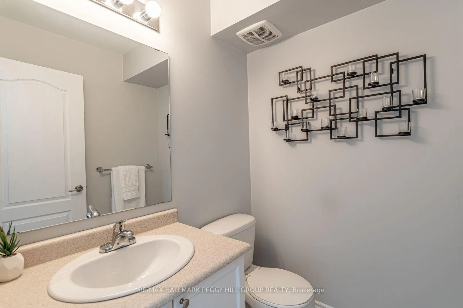 Photo 10 of Unit 35, 209 Harvie Road, Barrie, Holly — HOMEH