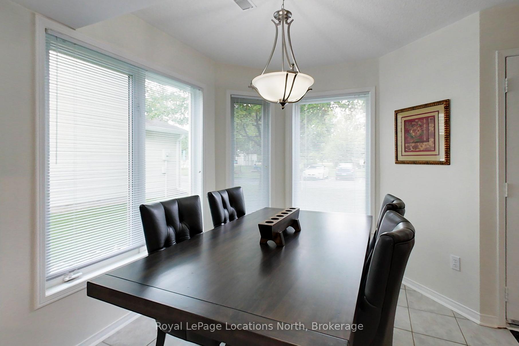Photo 5 of 28 Barker Boulevard, Collingwood — HOMEH