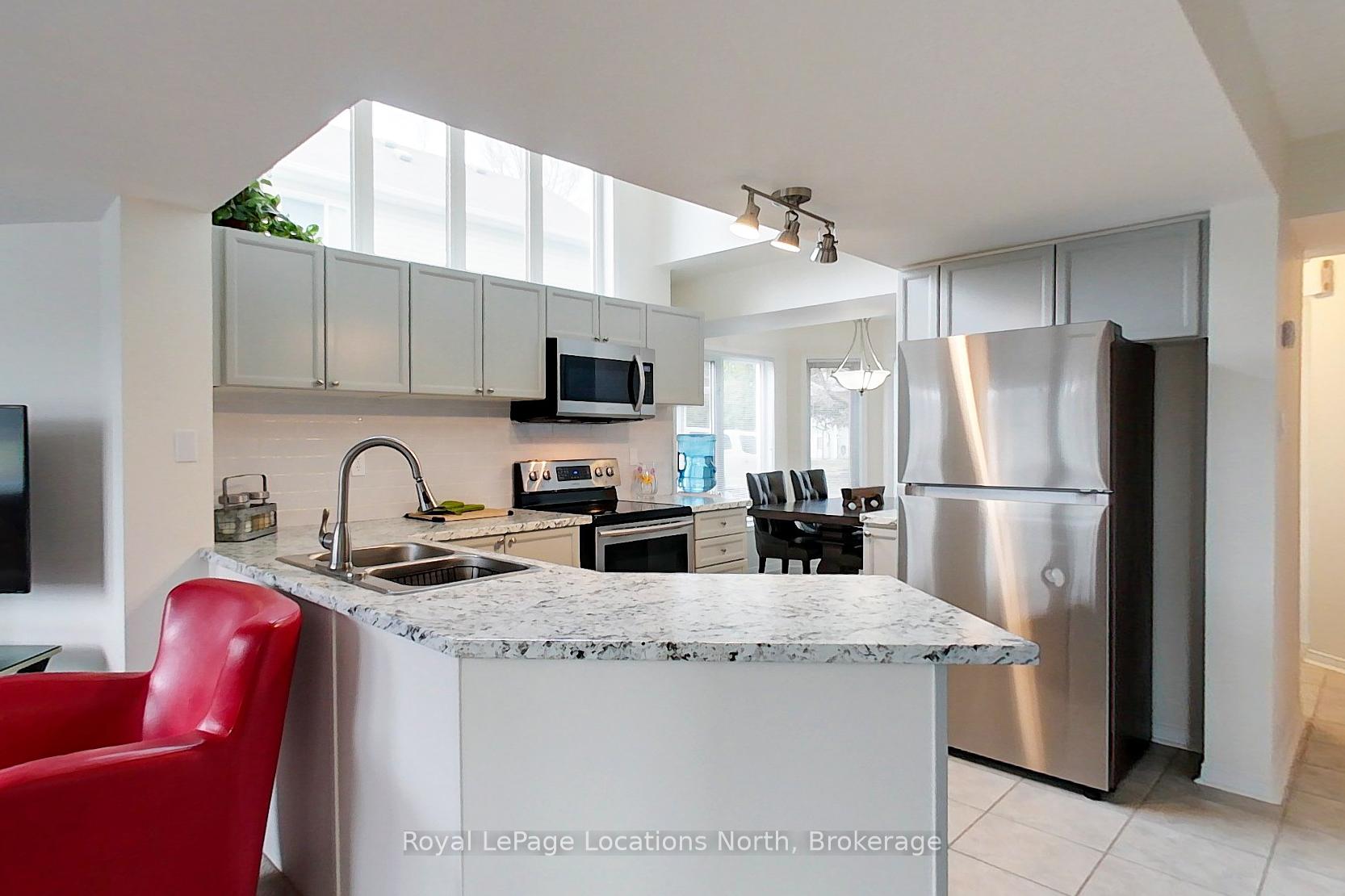 Photo 7 of 28 Barker Boulevard, Collingwood — HOMEH