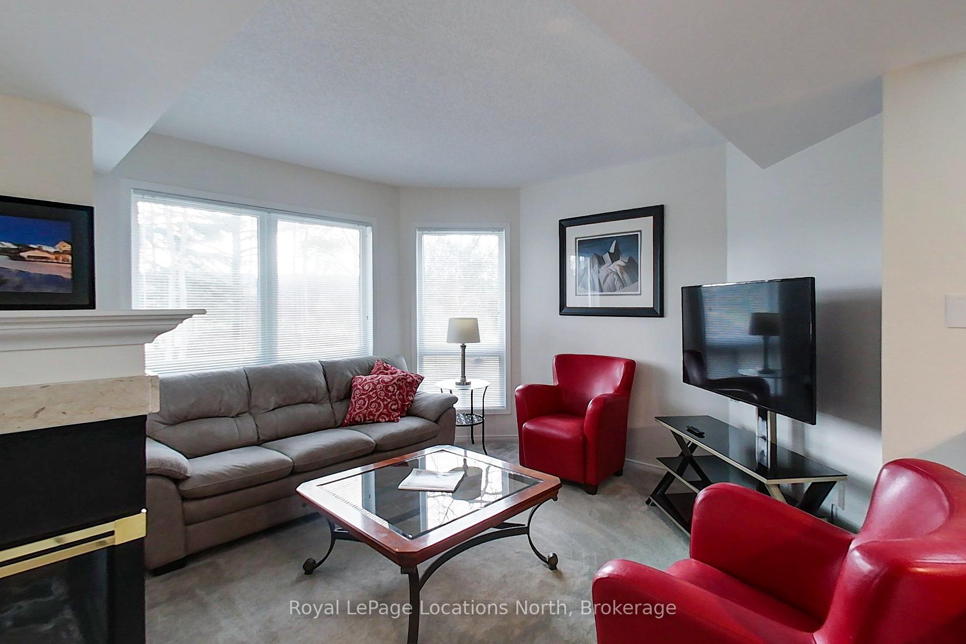 Photo 17 of 28 Barker Boulevard, Collingwood — HOMEH