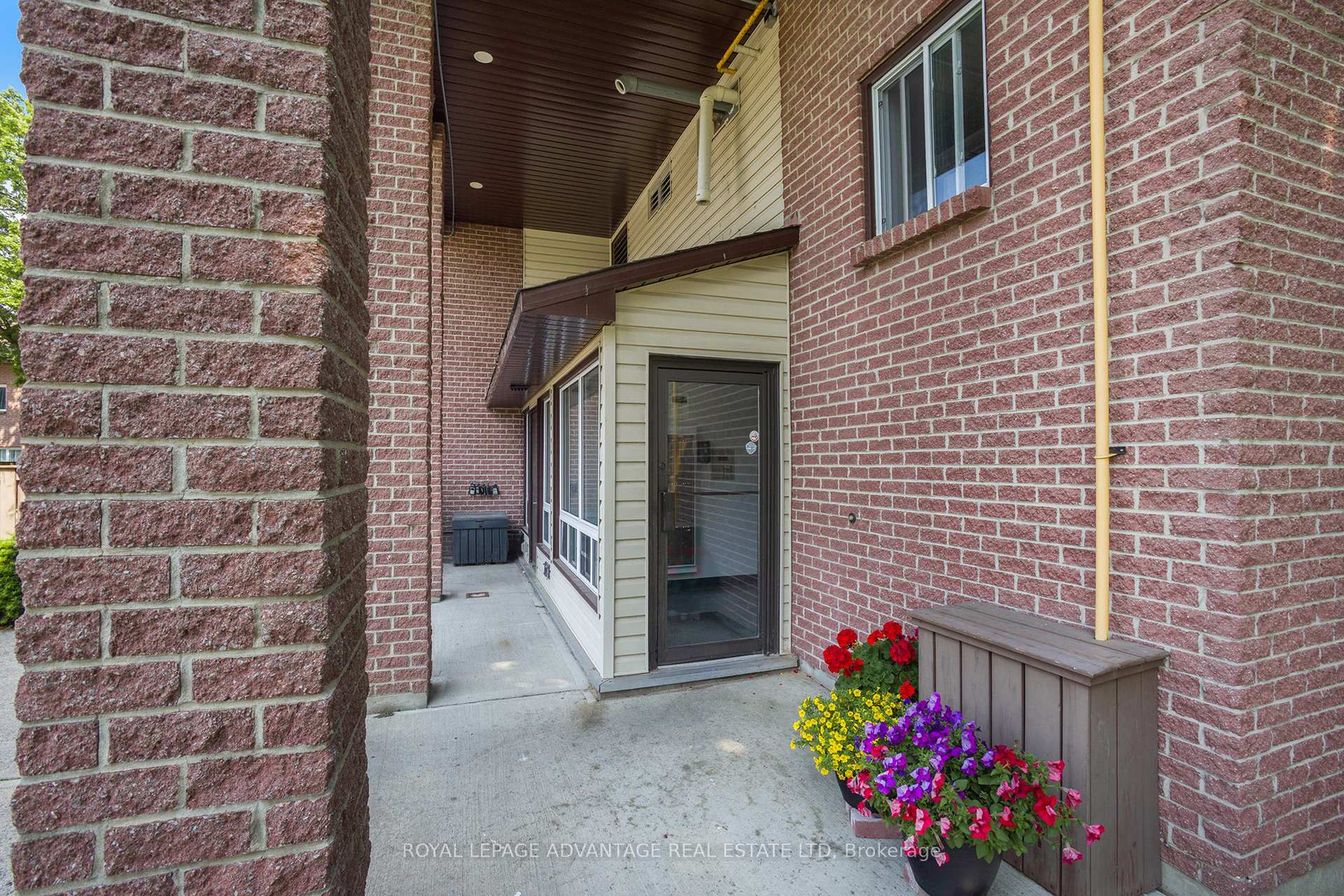 Photo 4 of Unit 104, 8 Pearl Street, Smiths Falls — HOMEH