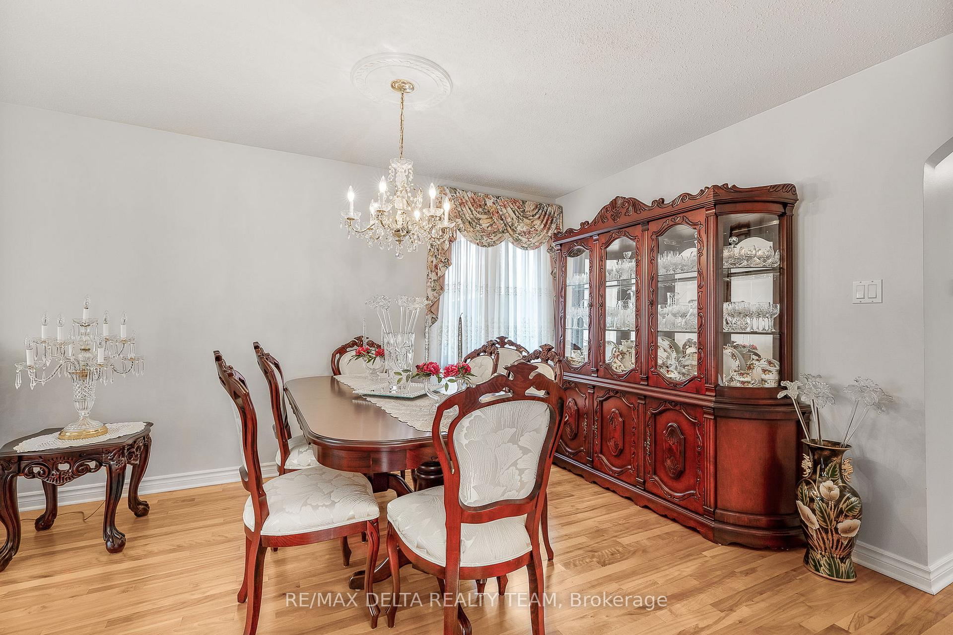 Photo 7 of 2435 Heaton Avenue, Ottawa, Hawthorne Meadows — HOMEH