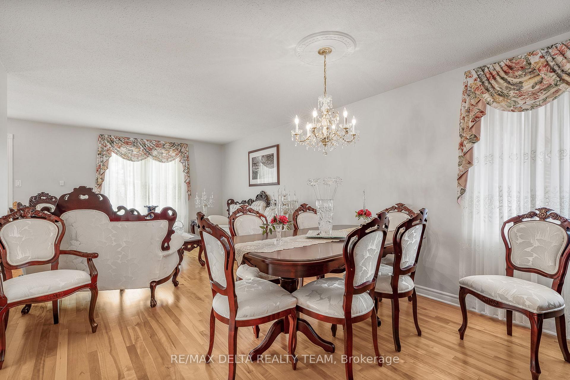 Photo 8 of 2435 Heaton Avenue, Ottawa, Hawthorne Meadows — HOMEH