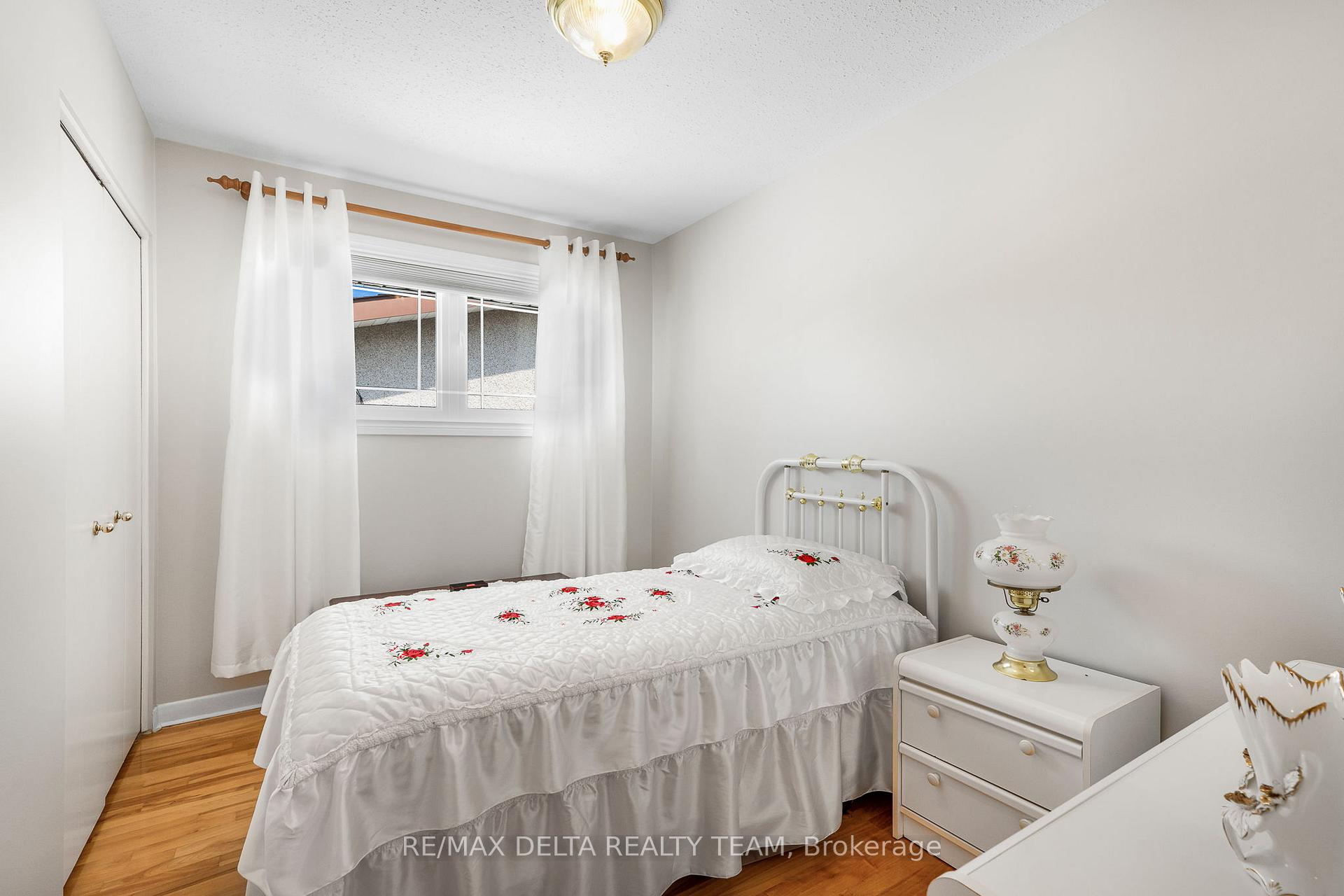 Photo 14 of 2435 Heaton Avenue, Ottawa, Hawthorne Meadows — HOMEH