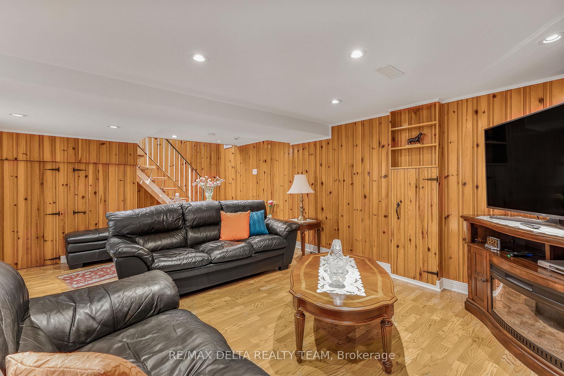 Photo 21 of 2435 Heaton Avenue, Ottawa, Hawthorne Meadows — HOMEH