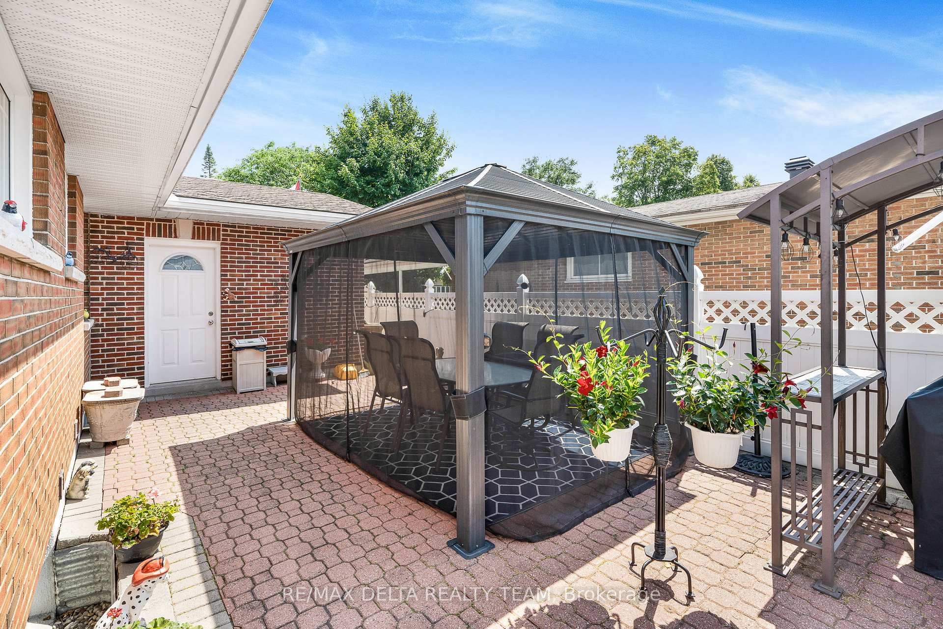 Photo 27 of 2435 Heaton Avenue, Ottawa, Hawthorne Meadows — HOMEH
