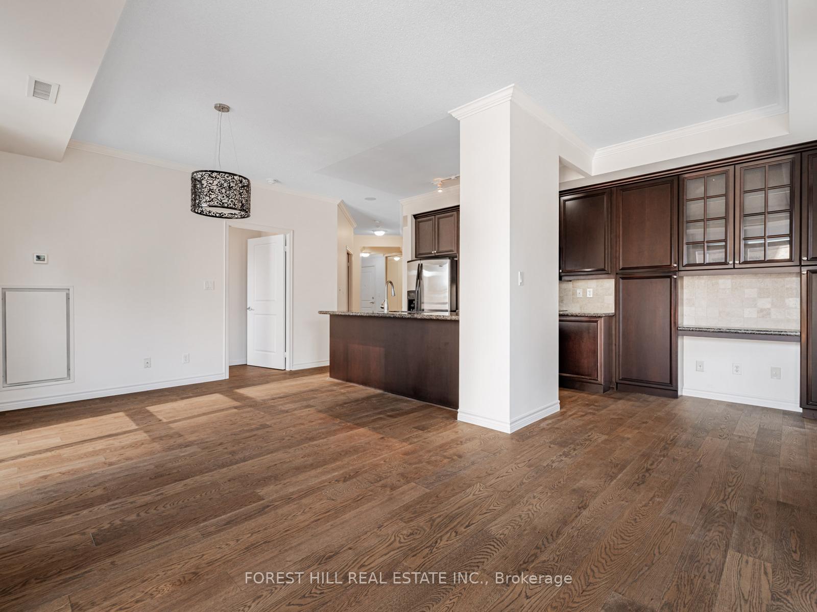 Photo 5 of Unit 403, 900 Mount Pleasant Road, Toronto, Mount Pleasant West — HOMEH