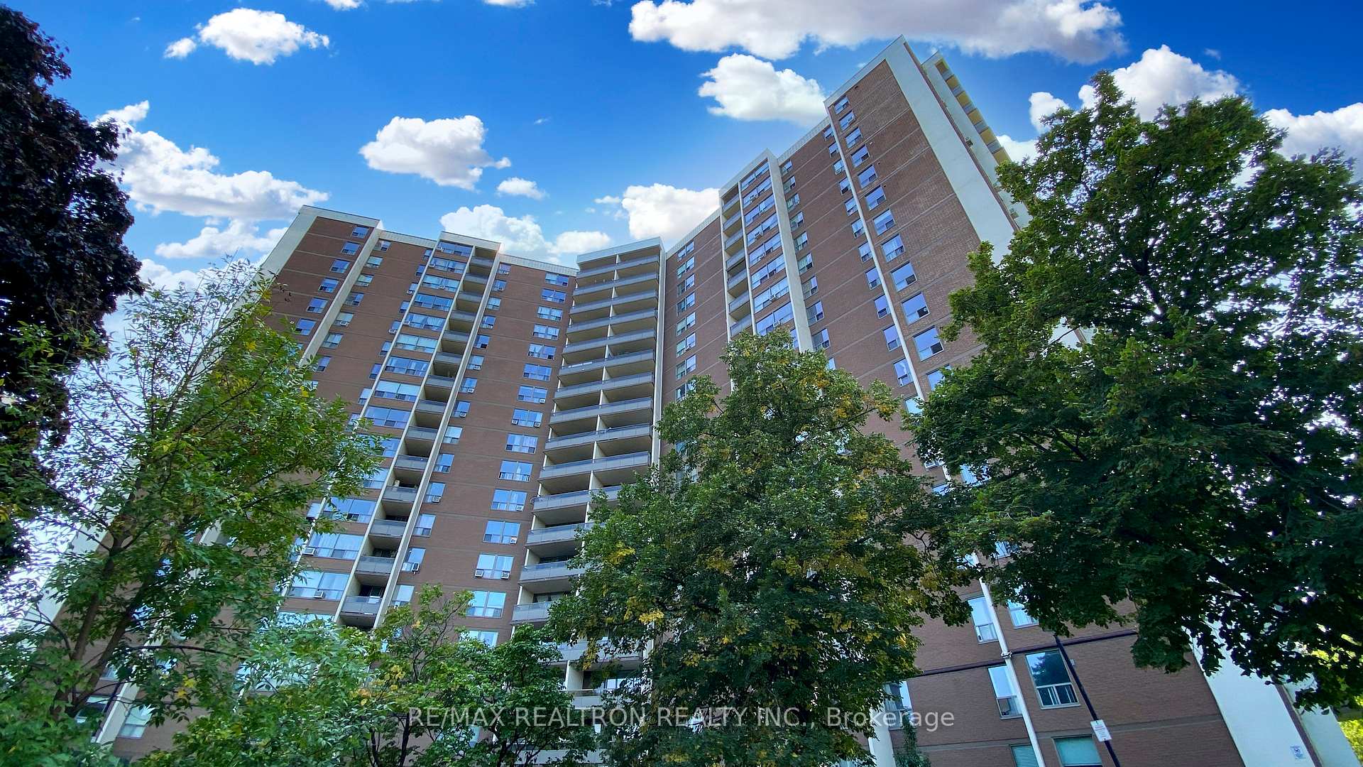 Photo 2 of Unit 514, 5 Vicora Linkway, Toronto, Flemingdon Park — HOMEH