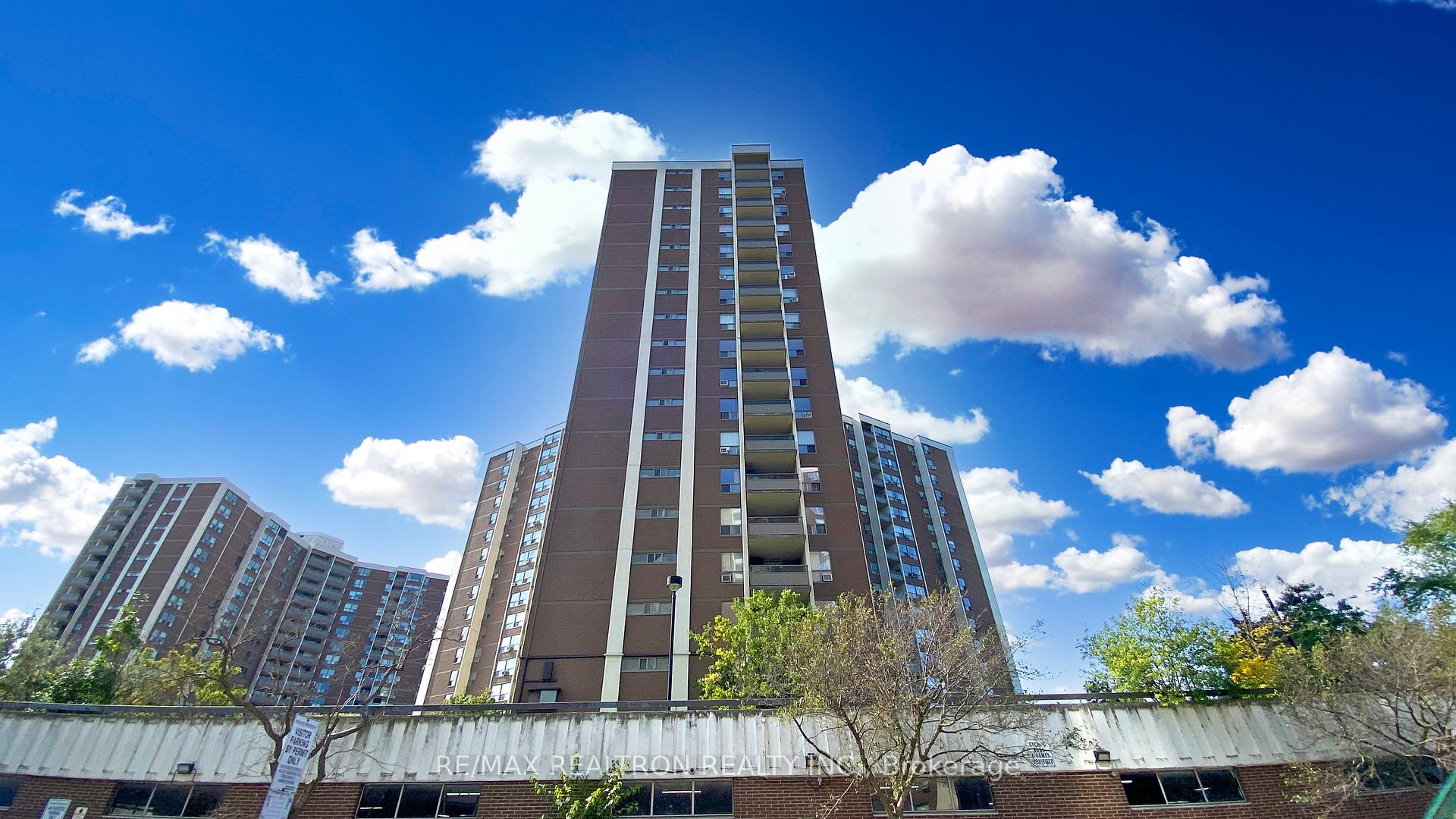 Photo 4 of Unit 514, 5 Vicora Linkway, Toronto, Flemingdon Park — HOMEH