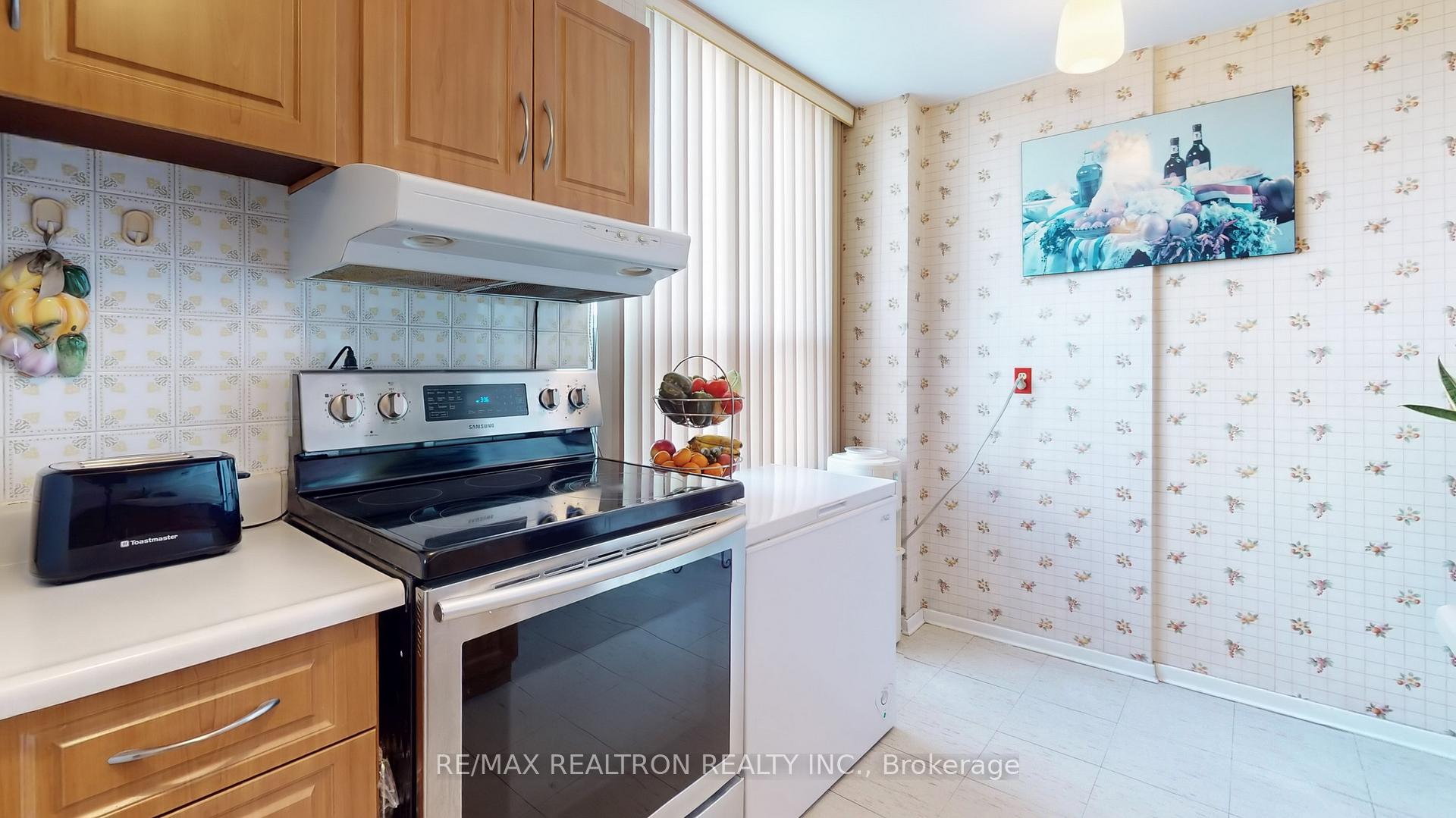 Photo 14 of Unit 514, 5 Vicora Linkway, Toronto, Flemingdon Park — HOMEH