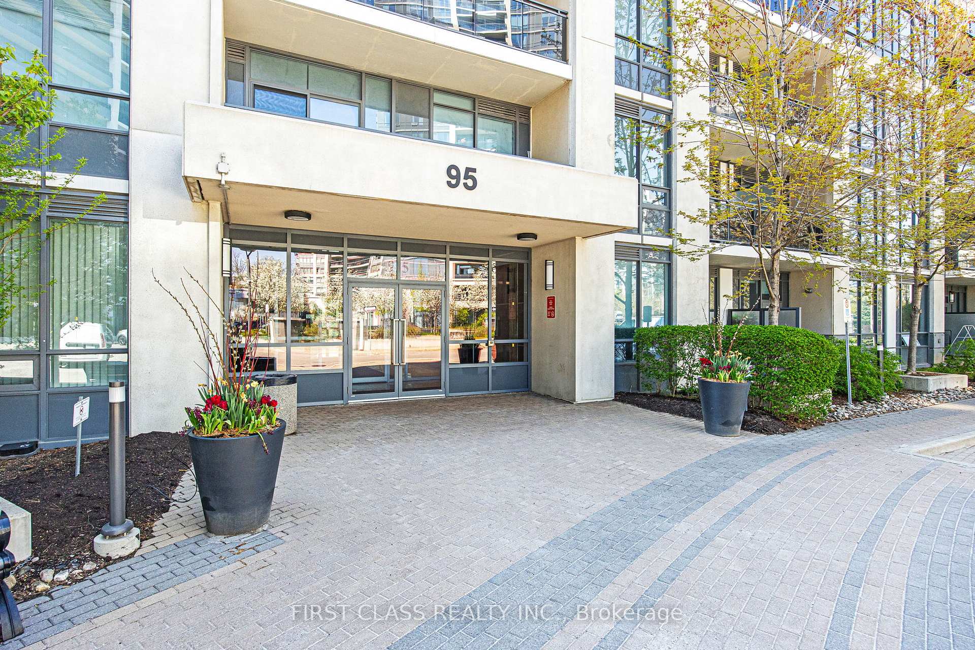 Photo 2 of Unit PH1, 95 North Park Road, Vaughan, Beverley Glen — HOMEH