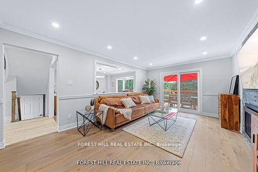 Photo 7 of 28 Beatty Crescent, Aurora, Aurora Highlands — HOMEH