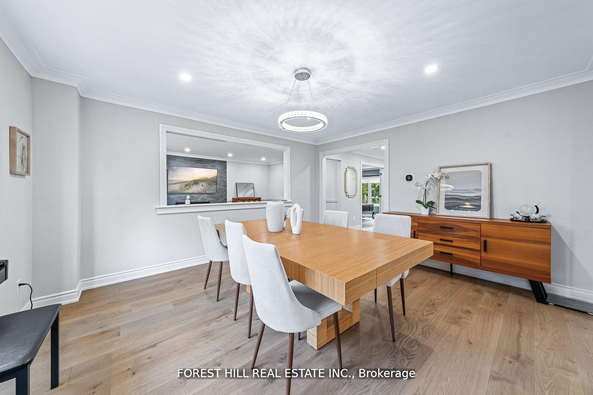 Photo 10 of 28 Beatty Crescent, Aurora, Aurora Highlands — HOMEH