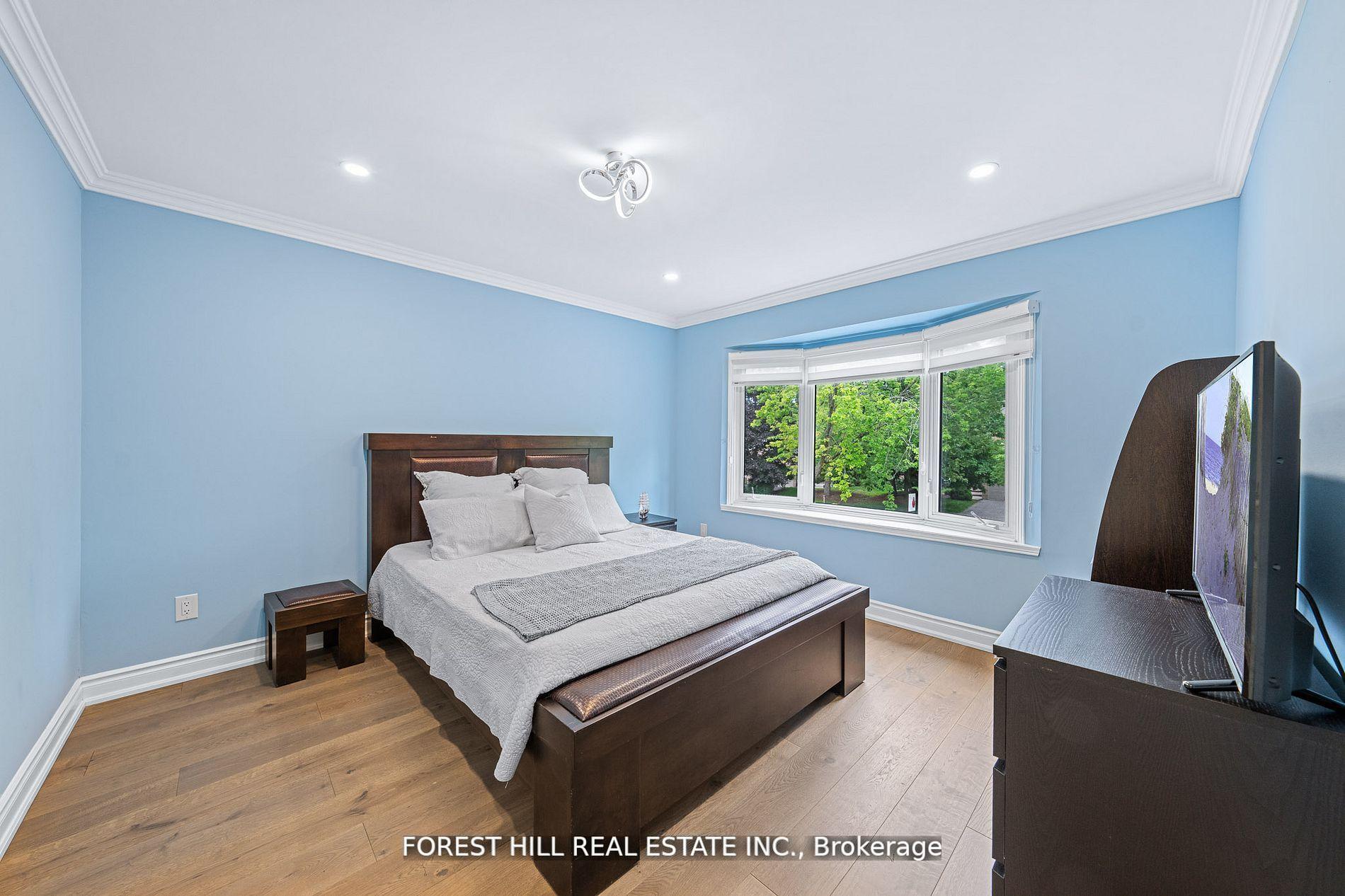 Photo 21 of 28 Beatty Crescent, Aurora, Aurora Highlands — HOMEH