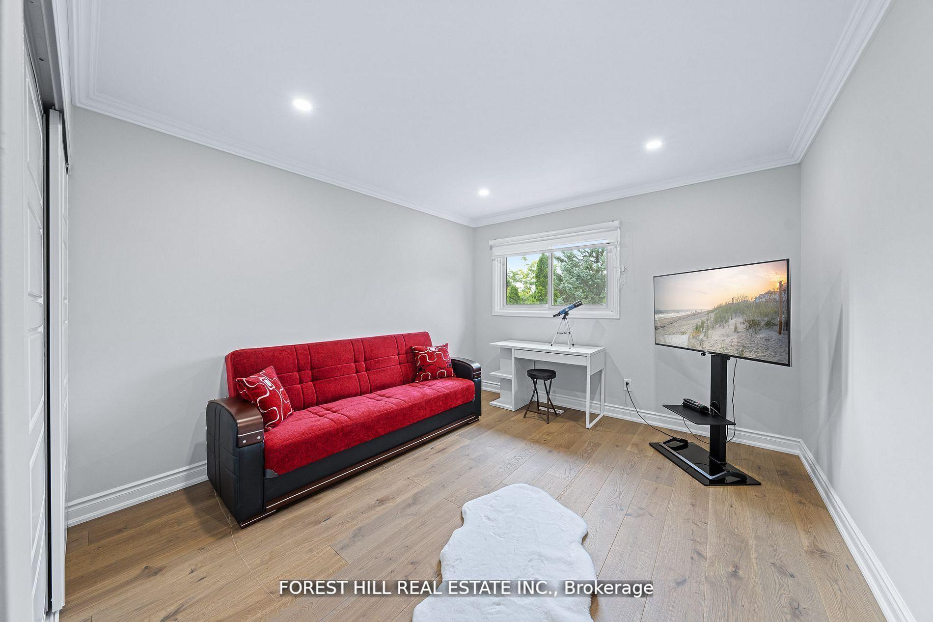 Photo 25 of 28 Beatty Crescent, Aurora, Aurora Highlands — HOMEH