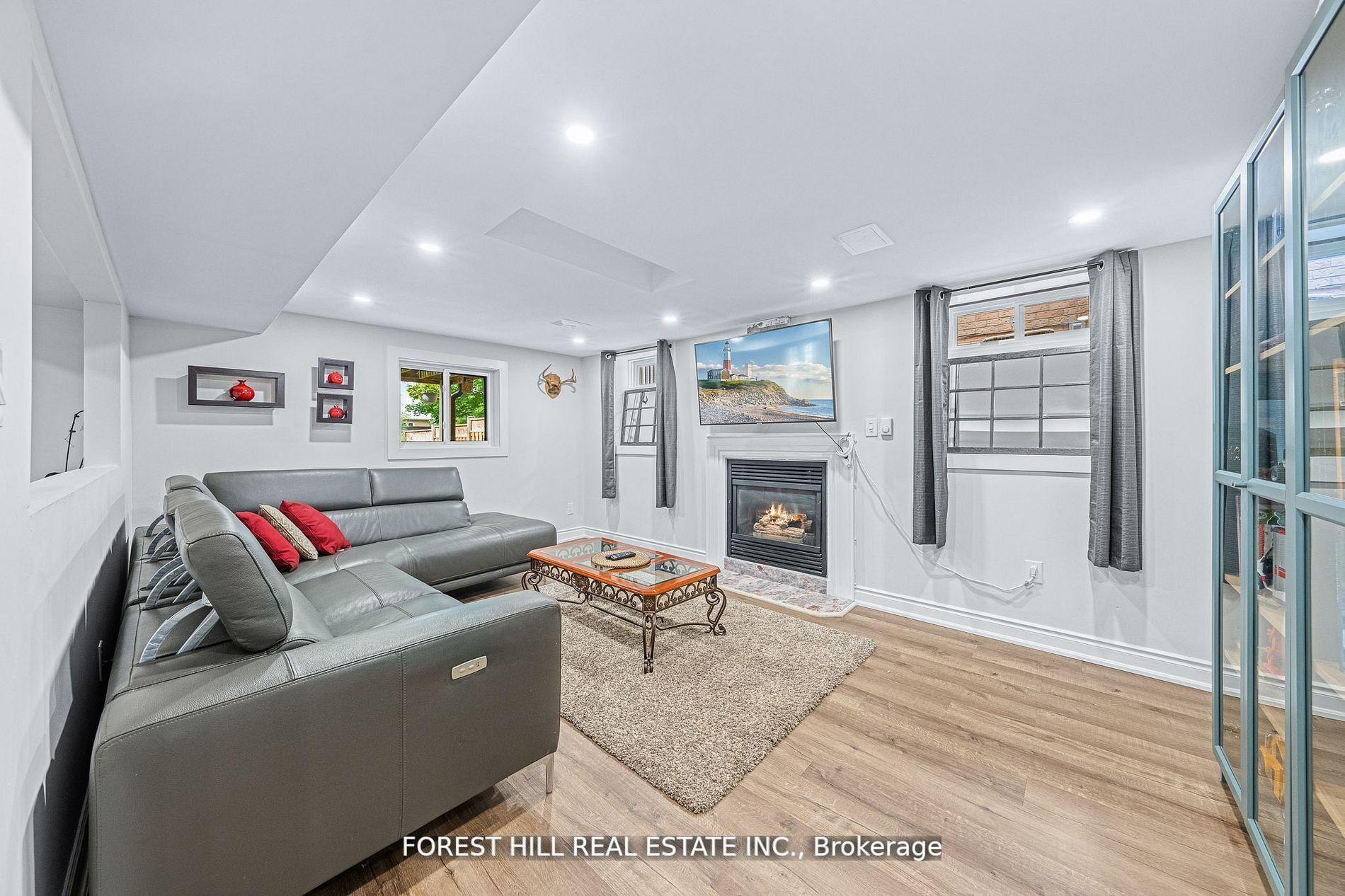 Photo 27 of 28 Beatty Crescent, Aurora, Aurora Highlands — HOMEH