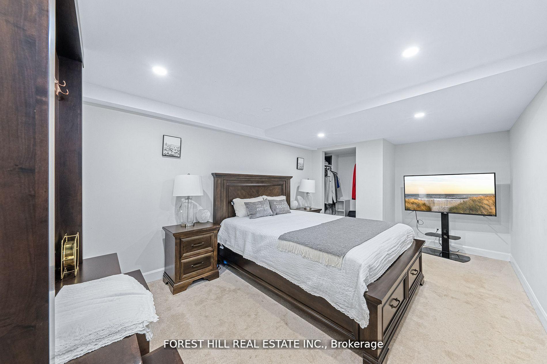 Photo 31 of 28 Beatty Crescent, Aurora, Aurora Highlands — HOMEH